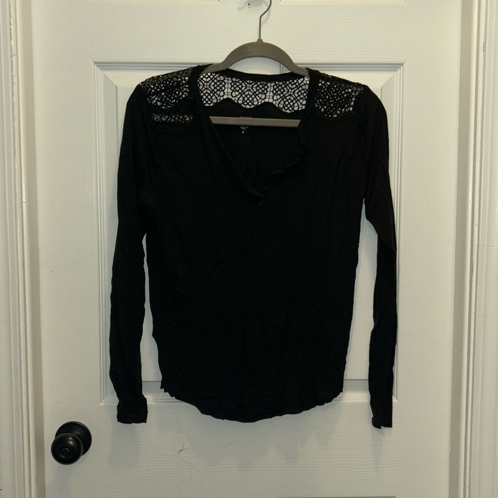 Black Long Sleeve Shirt Small